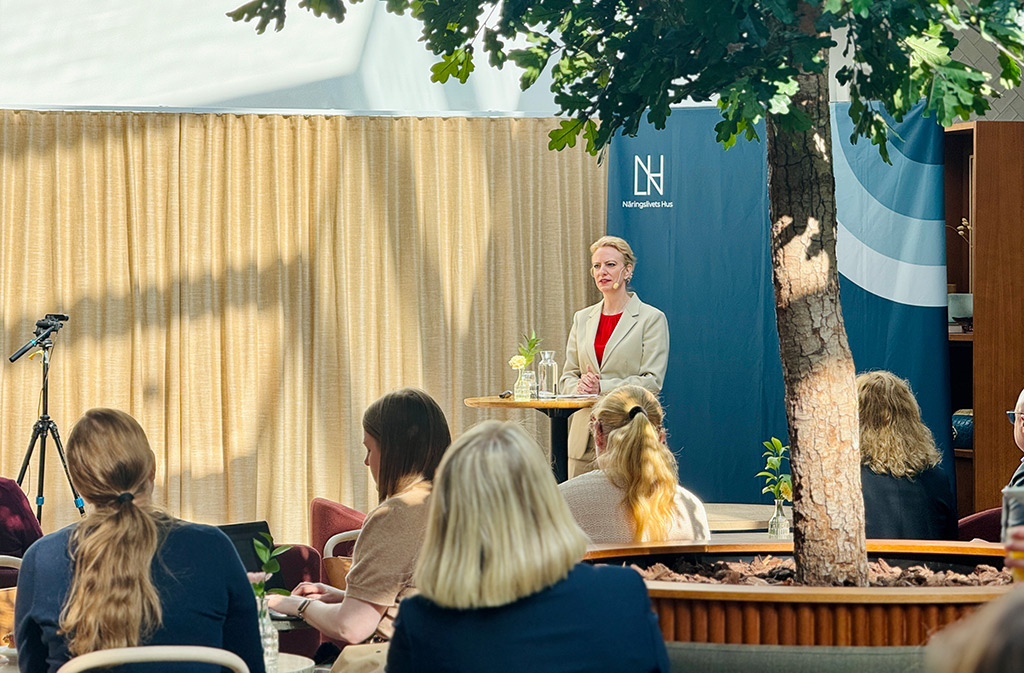 Näringslivets Regelnämnd bjöd på frukost med Danmarks ambassadör
